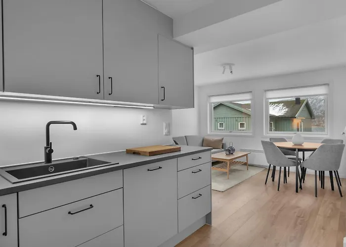2-bedroom Modern In 公寓 *
