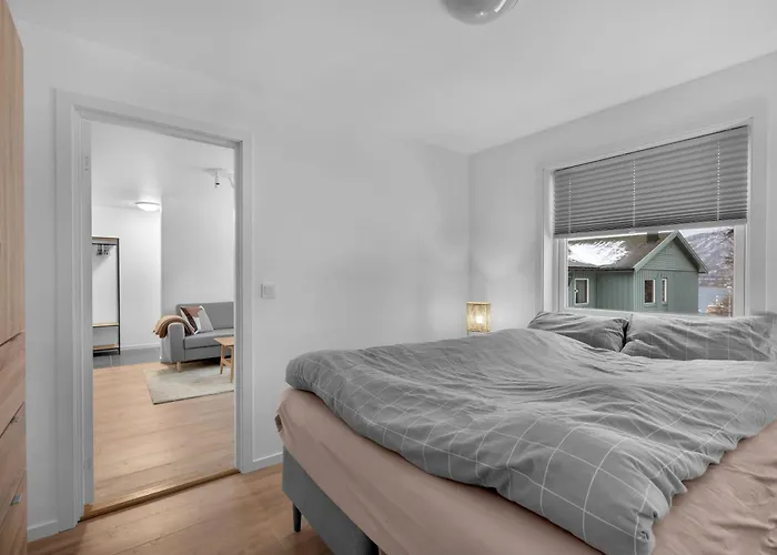 2-bedroom Modern In 特罗姆瑟