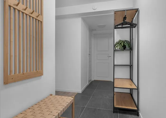 2-bedroom Modern In 公寓 *